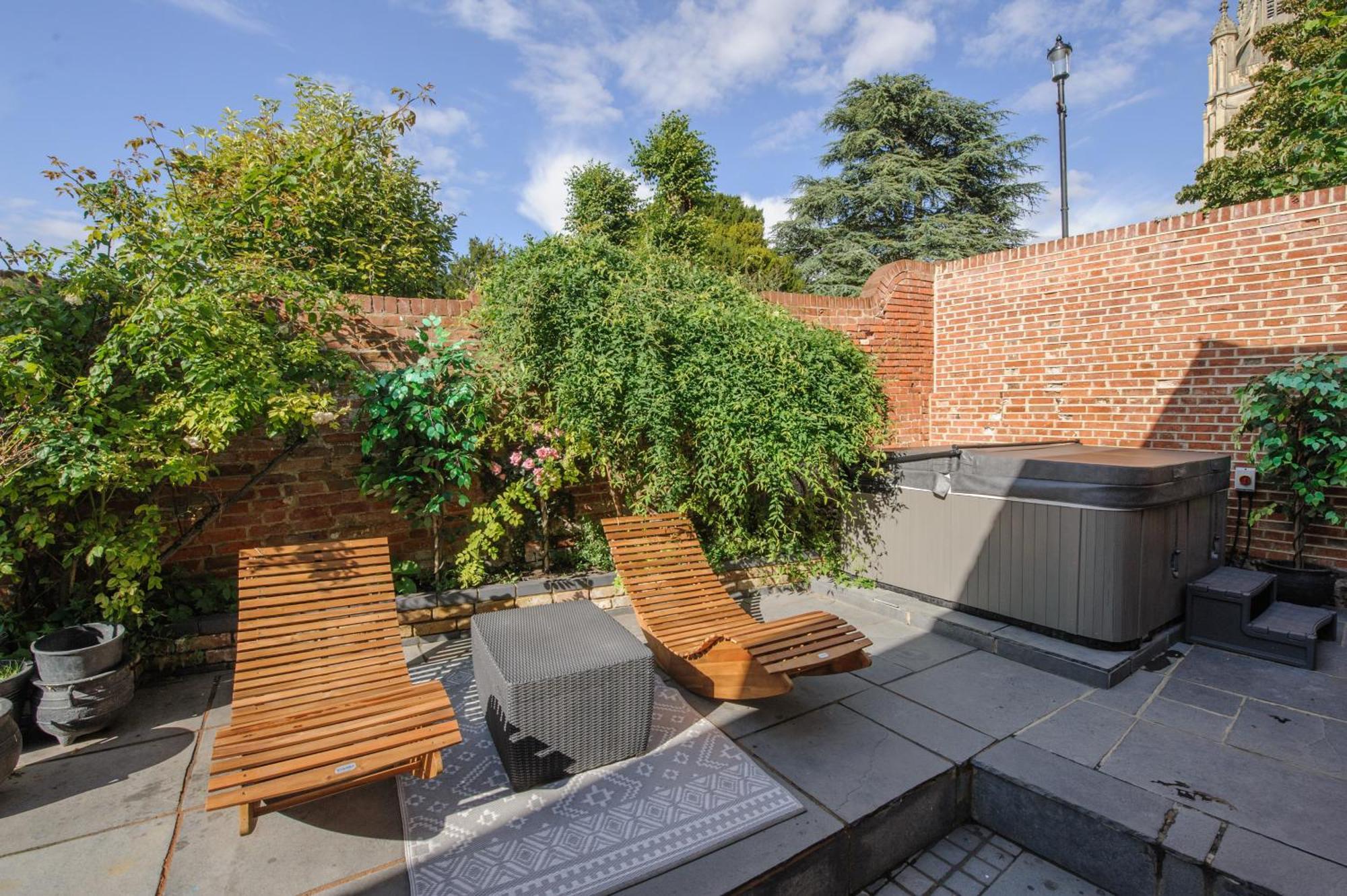 Huge Deluxe 600 Year Old Essex Manor, Hot Tub, Cinema Room, Sky Tv Saffron Walden Exterior foto
